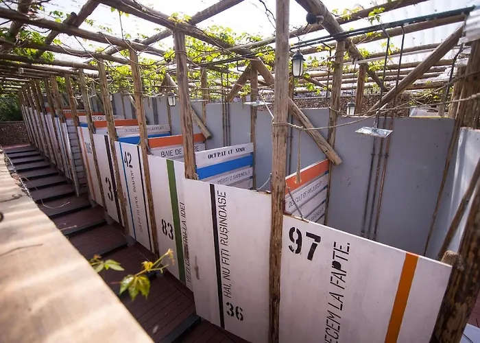 Sandalandia Campsite Vama Veche